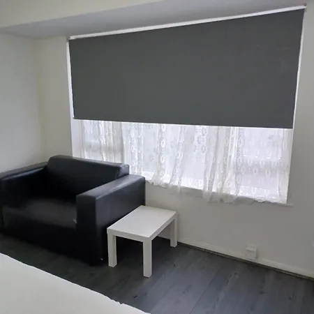 Byron View House R6 Apartment Luton  Exterior photo