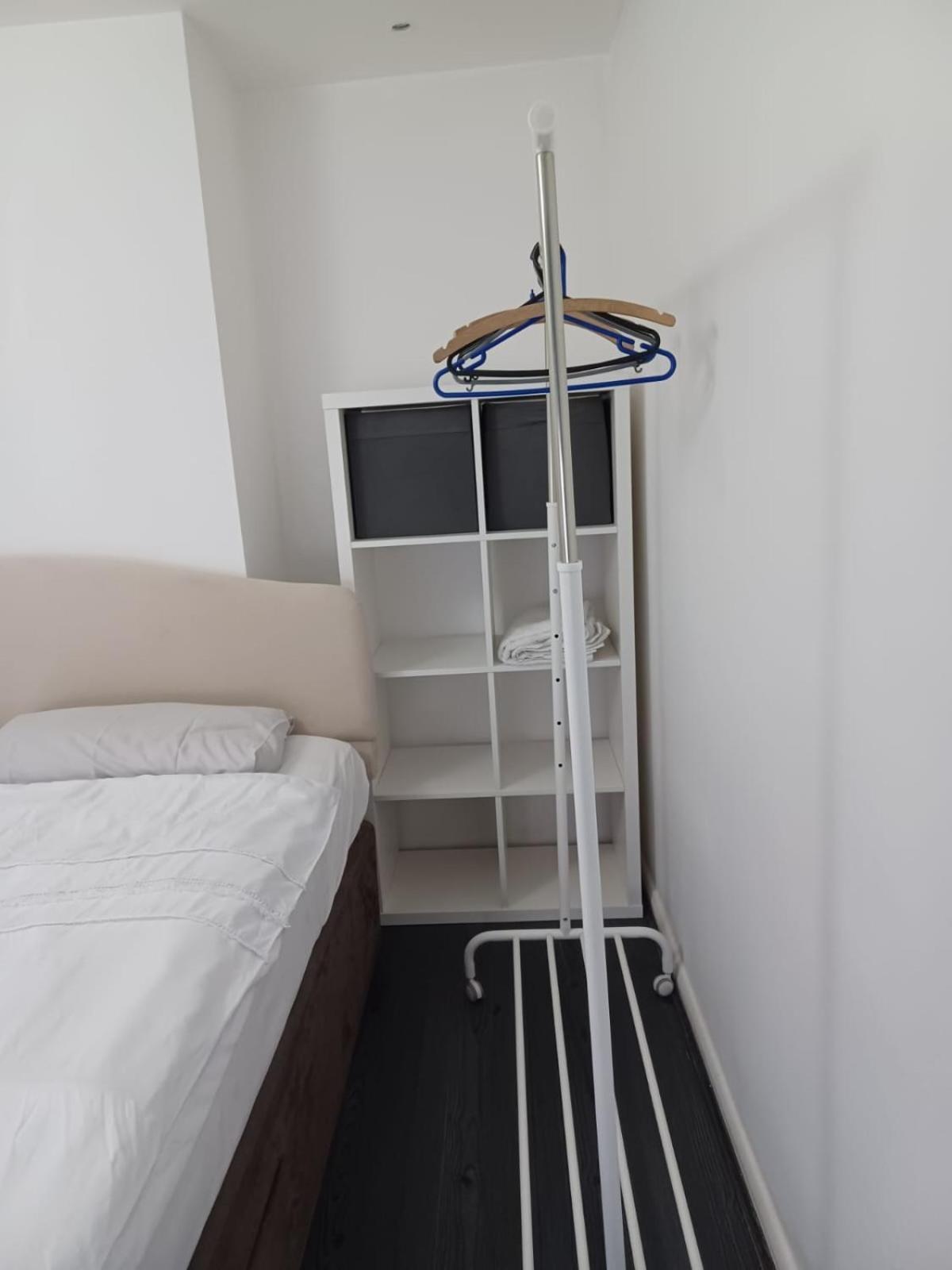 Byron View House R6 Homestay Luton (Bedfordshire)